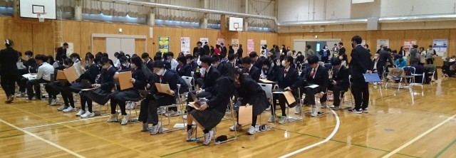 他の学年の発表の感想をまとめる