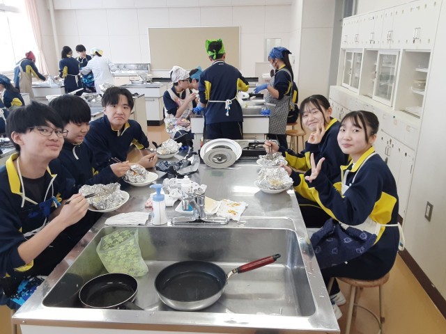 みんなで作って、みんなで食べるのっていいですね！