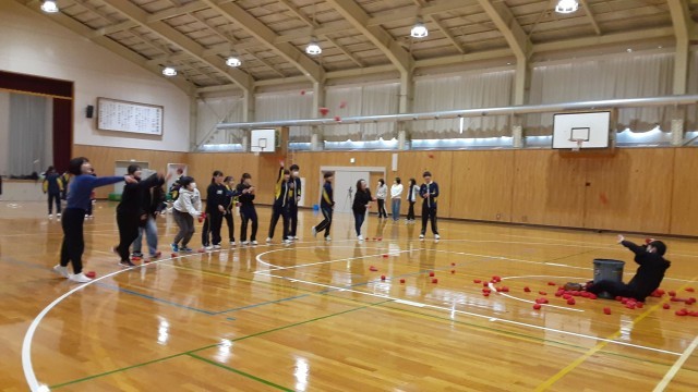 先生が狙われてる？